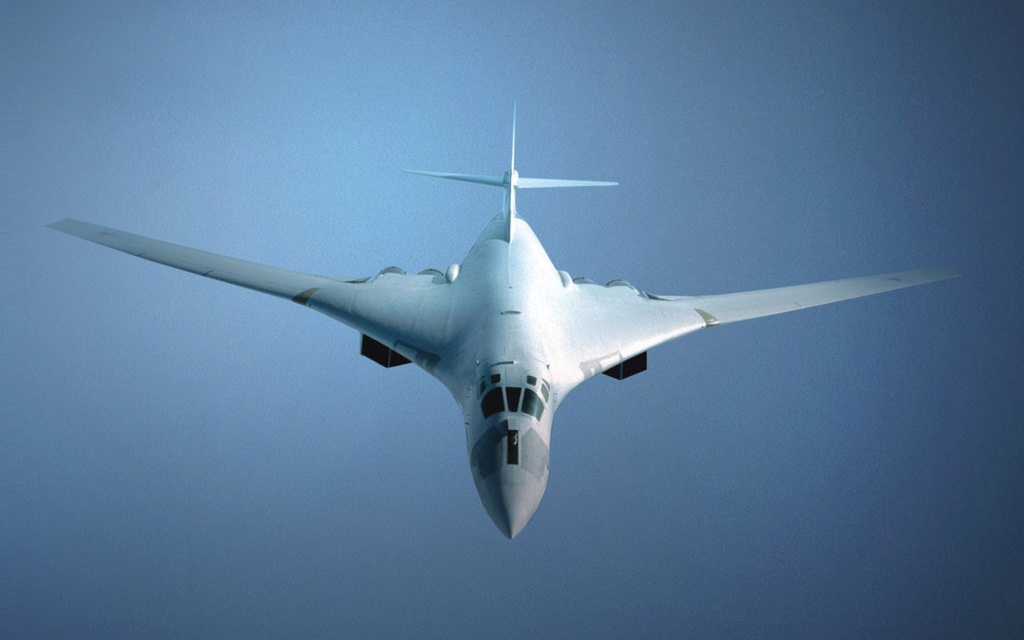 Испытательный полет новейшего Ту-160М завершен